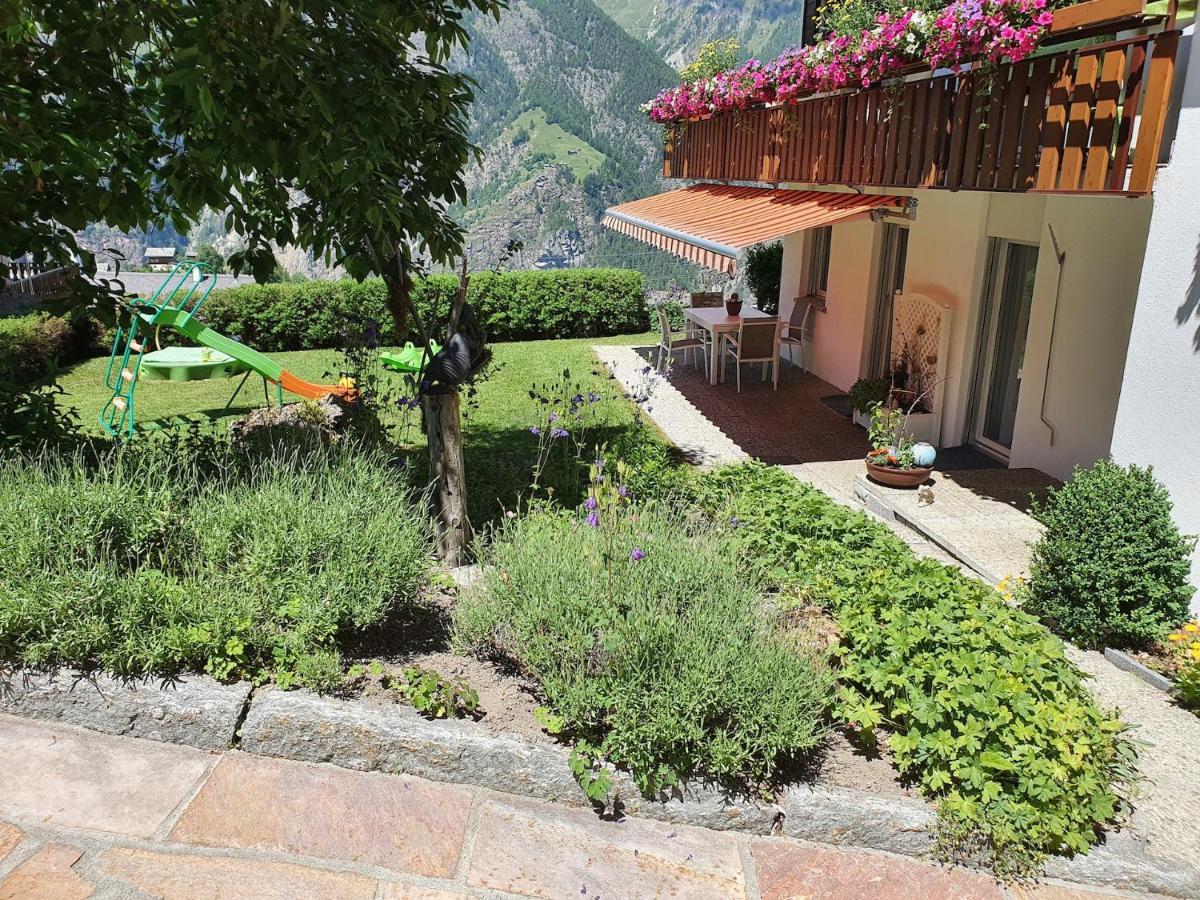 Chalet Schneevogul Grachen Bagian luar foto